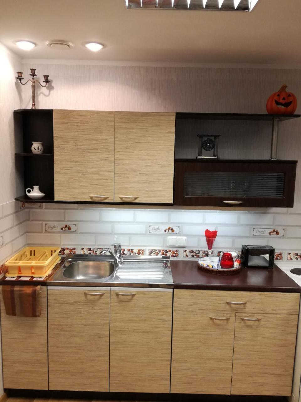 Papiniidu Studio Apartments 페르누 외부 사진